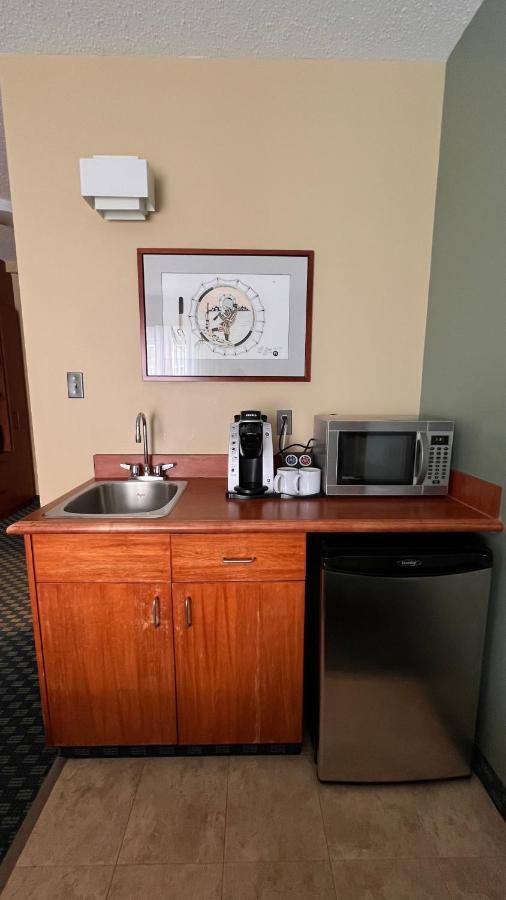 The Frobisher Inn Iqaluit Esterno foto